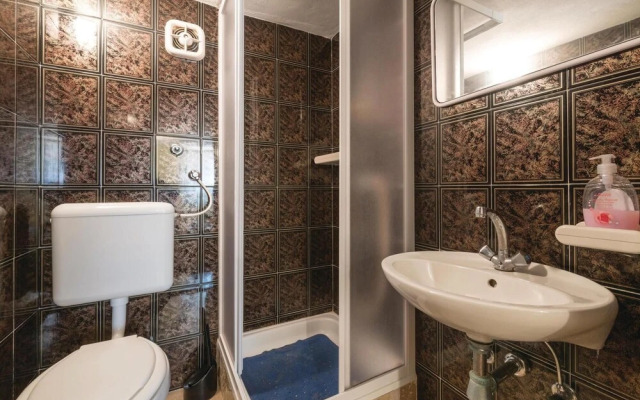 Amazing Home in Vodnjan-kacana With Wifi and 4 Bedrooms