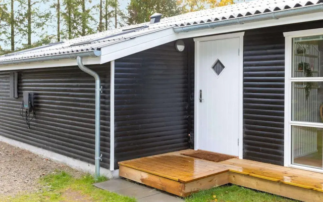 6 Person Holiday Home in Hals