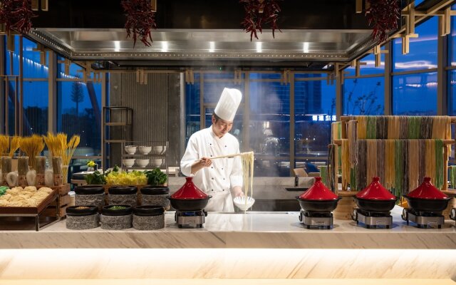 Hualuxe Yibin, An IHG Hotel