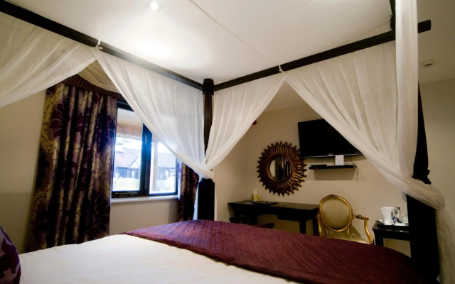 Hall Farm Hotel & Restaurant