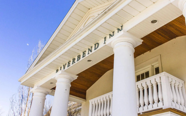 Riverbend Inn and Vineyard