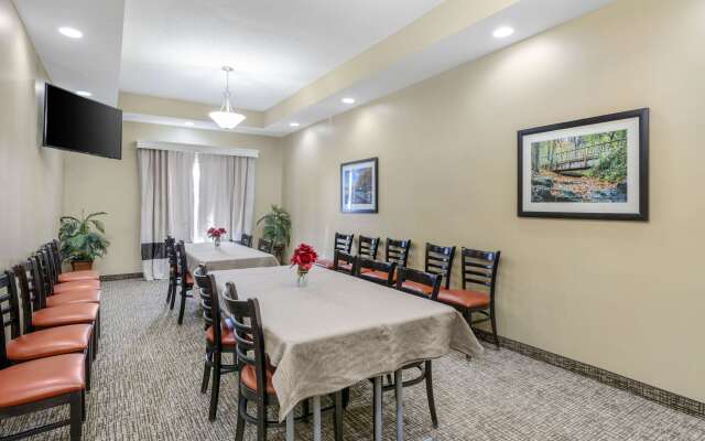 Comfort Inn & Suites