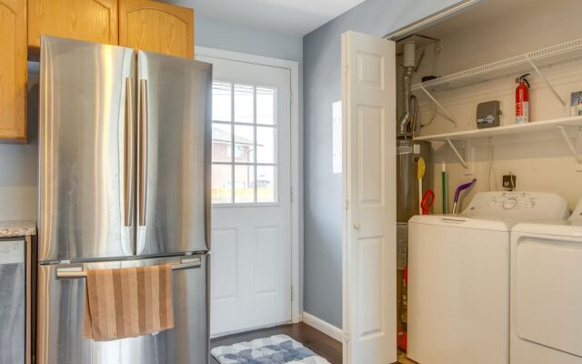 12 Mi to Denver: Golden Vacation Rental!