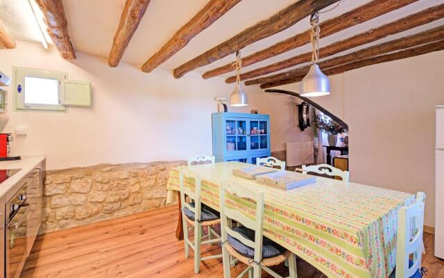 Vibrant Holiday Home in Fraga With Private Pool