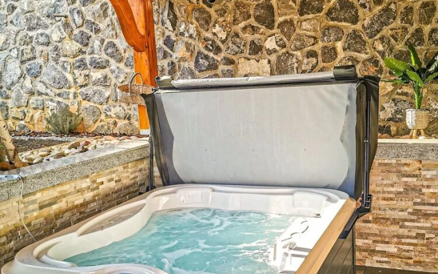 Vineyard cottage Na hribu