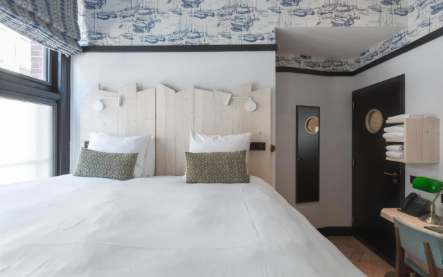 The Hendrick's Hotel