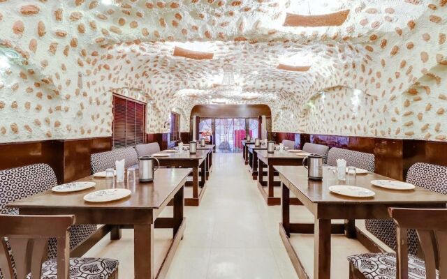 Treebo New Park Premium Plaza