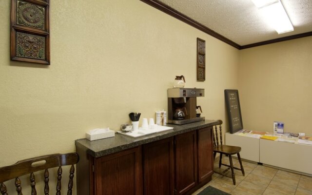 Americas Best Value Inn - Columbus/West