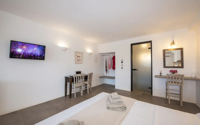 Myrsini's Luxury Suites