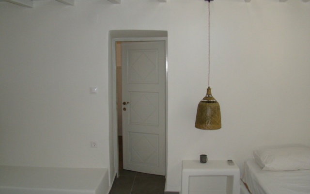 Efis Apartments