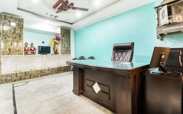 OYO 61469 Kalawati Palace