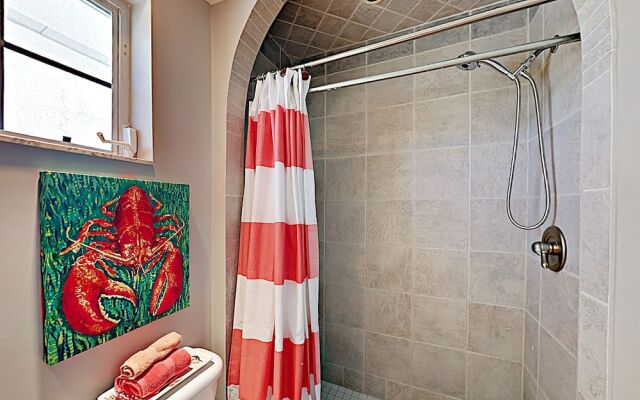 584 Marathon - 3 Br Home