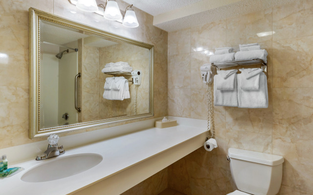 Comfort Inn at Newport Beach Middletown