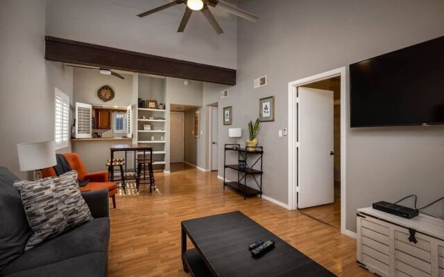 Cozy Gilbert Condo Walking Distance to Downtown!