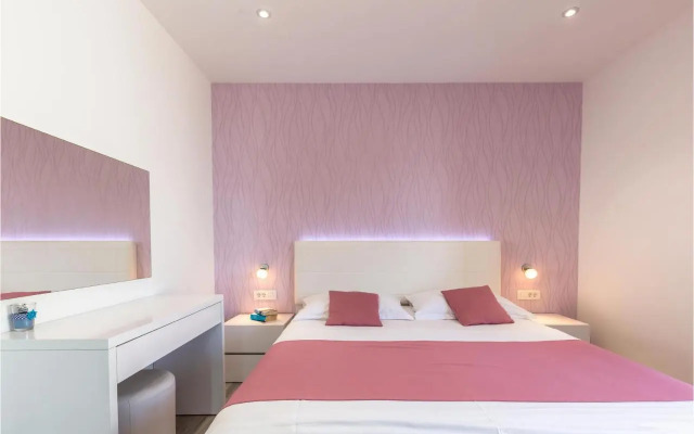 One-Bedroom Apartment in Medici