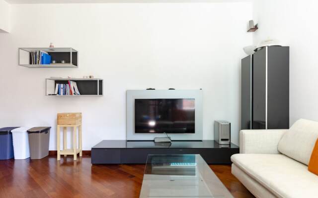 JOIVY Stylish Flat W/Terrace