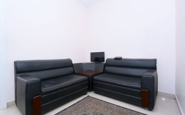 Oyo 23736 Royale Suites And Apartments