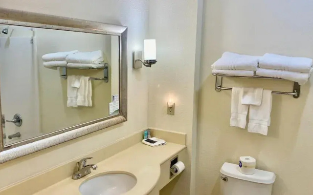 Park View Inn & Suites Hoisington