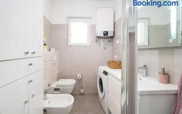 Apartment Višnja