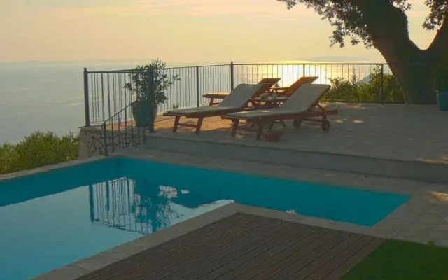 Villa Aurora