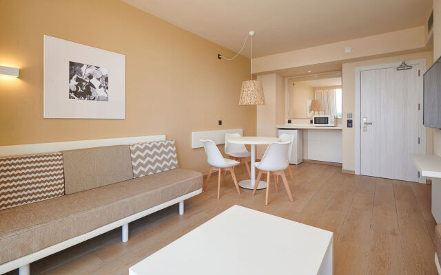 Protur Badia Park Aparthotel