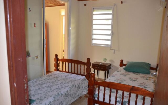 House With 2 Bedrooms in Sainte-anne, With Wonderful Mountain View, Fu