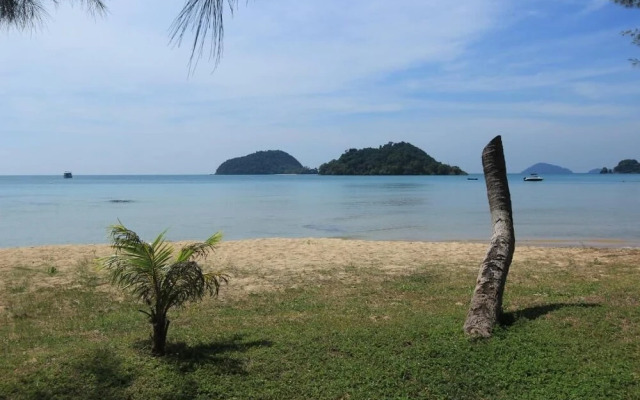 T.K. Beach Resort Koh Mak