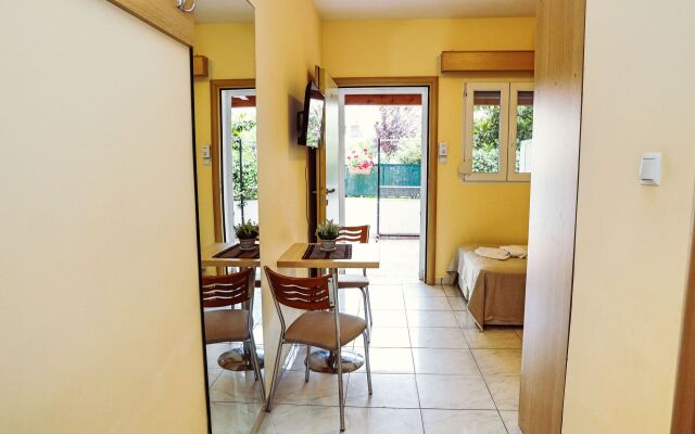 Golden Deer Apartments