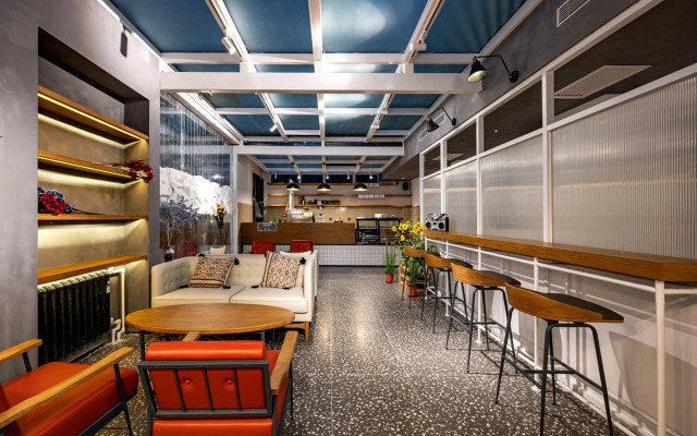 Qiuguo Hutong Courtyard Hotel