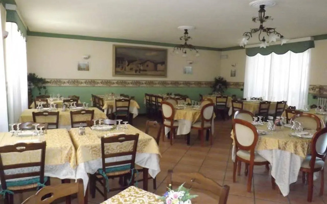 Il Campanile Hotel - La Cantina Del Pittore