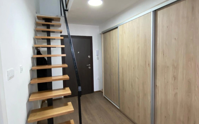 Kostas Duplex
