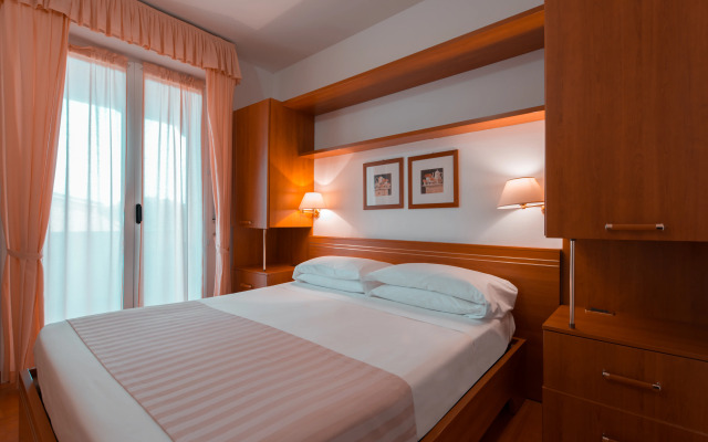Loano 2 Village Hotel