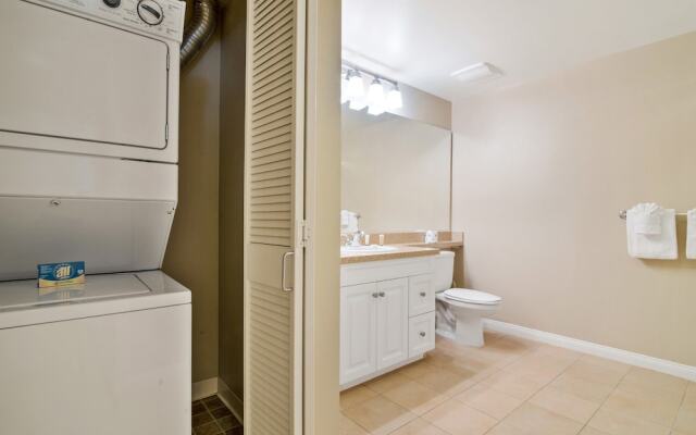 Global Luxury Suites at River Oaks Park