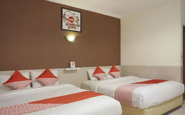 OYO 693 Hotel Safara