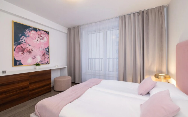 Elegant Apartment in Cracow by Renters