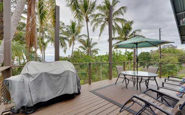 Breezy Kailua-kona Bungalow w/ Lanai & Ocean View!