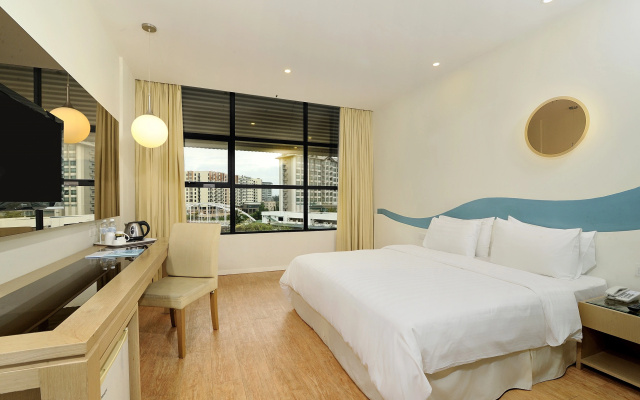Oceania Hotel