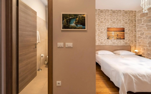 Tifani Luxury Rooms
