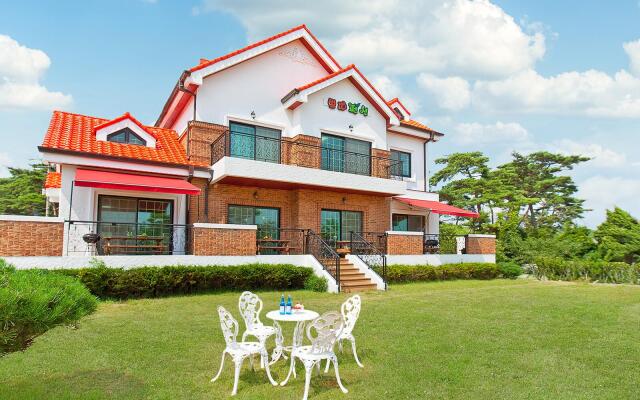 Anmyeondo Petite Pension