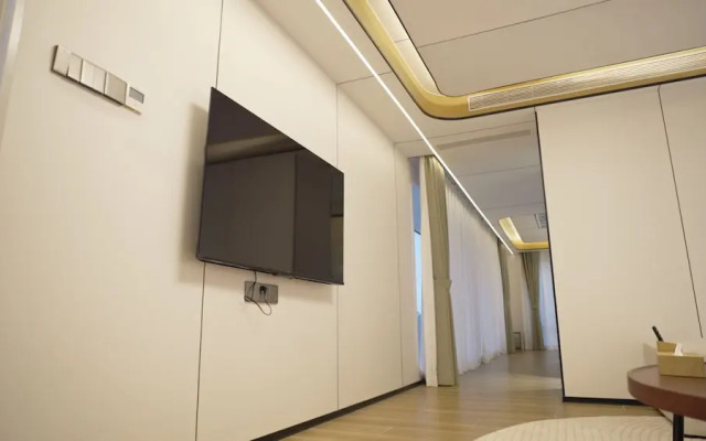 Unicorn Rocket Resort