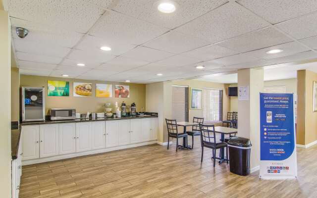 Suburban Studios Hotel Kingsland Near I-95