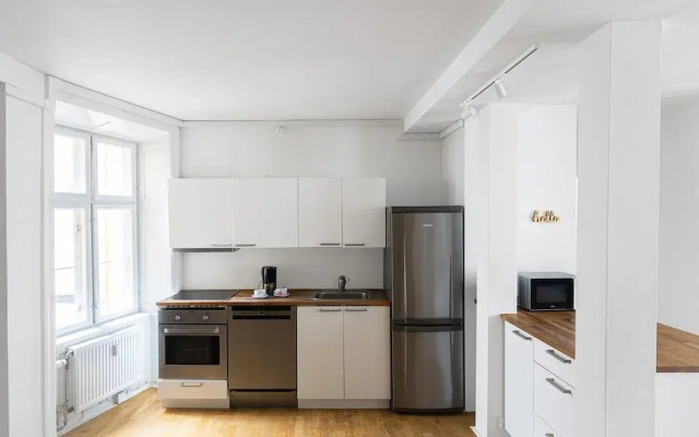 Charming City Apartment w 2-bedrooms