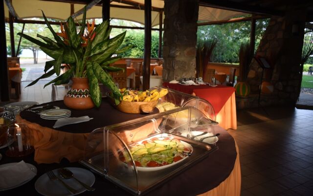 Hotel Club Du Lac Tanganyika