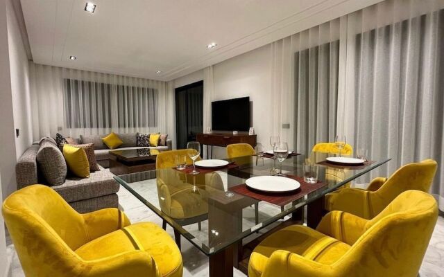 Les Joyeux Luxury Suites & Appart