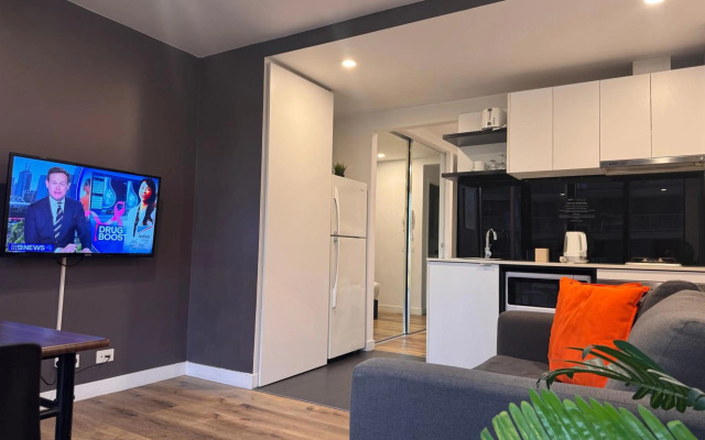 Aura on Flinders Serviced Apartments