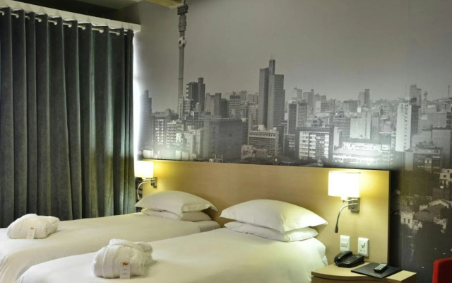 Reef Hotel