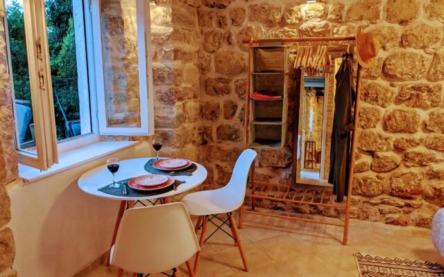 Romantic Rooftop View Hideaway- Old Town Nr 404