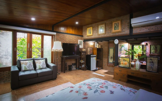 Cattani's Riverside Home