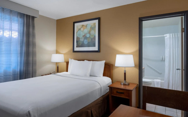 Days Inn By Wyndham Encinitas Moonlight Beach