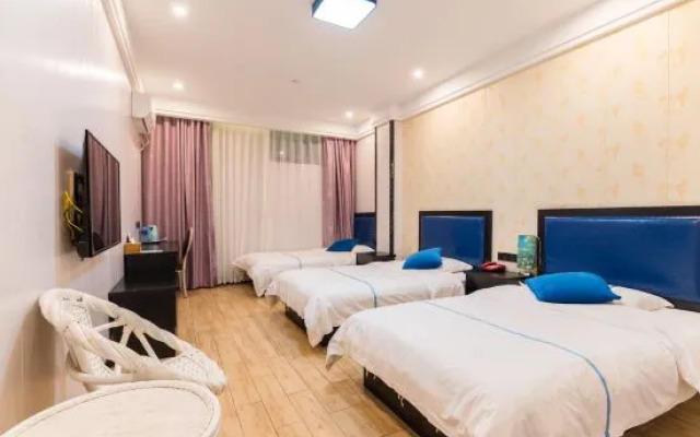 Longchen Holiday Inn (Shanghai Ruijin Hospital Yongjia Road Branch)